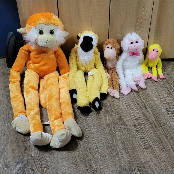 Hanging plush monkeys / one makes sound total of 5 - Picture 2 of 11